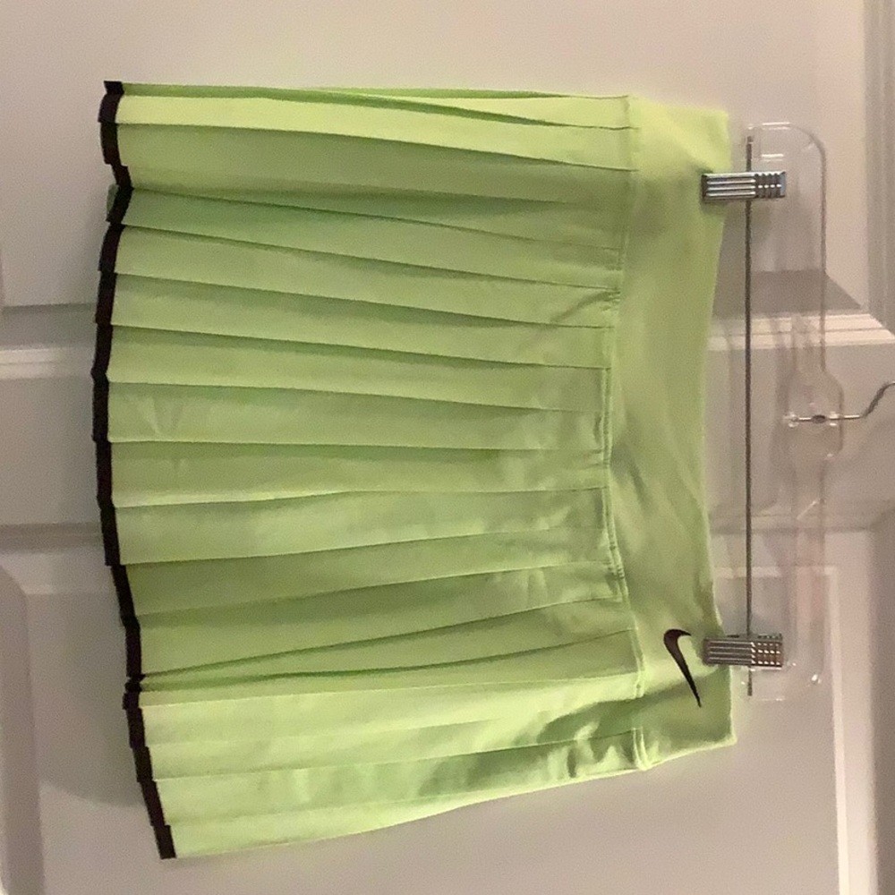 Nike Women's Green Pleated Skort